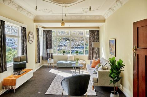 Photo of property in 22 Selwyn Terrace, Thorndon, Wellington, 6011