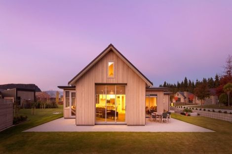 Photo of property in 1 Parkview Street, Wanaka, 9382