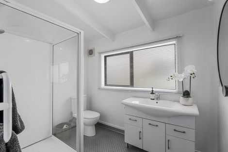 Photo of property in 15a Williams Street, Sunshine Bay, Queenstown, 9300