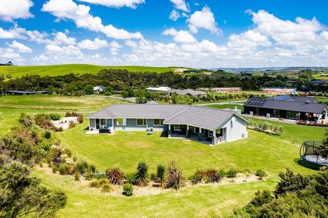 Photo of property in 18 Woodleigh Lane, Mangawhai, 0573