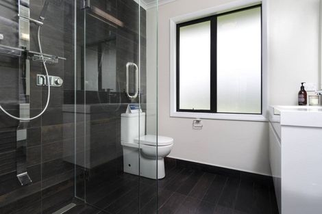 Photo of property in 17 Maturiki Drive, One Tree Point, 0118