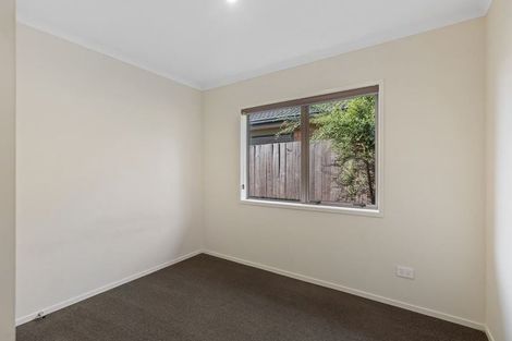Photo of property in 6 Caffreys Avenue, Massey, Auckland, 0614