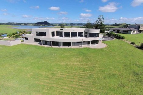 Photo of property in 696 Taiharuru Road, Taiharuru, Onerahi, 0192