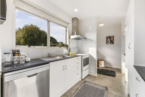 Photo of property in 21 Calthorp Close, Favona, Auckland, 2024