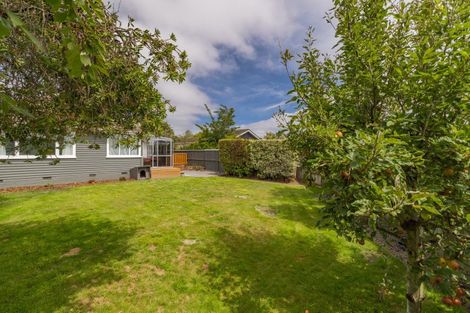 Photo of property in 66 Winters Road, Redwood, Christchurch, 8051