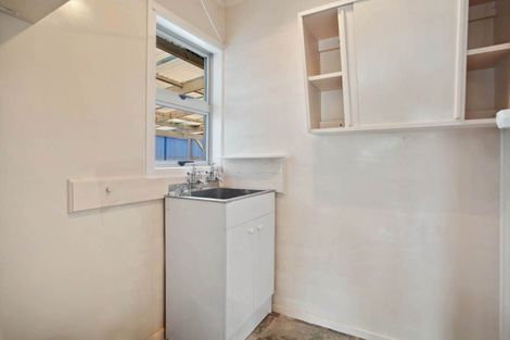 Photo of property in 65 Saffron Street, Birkdale, Auckland, 0626