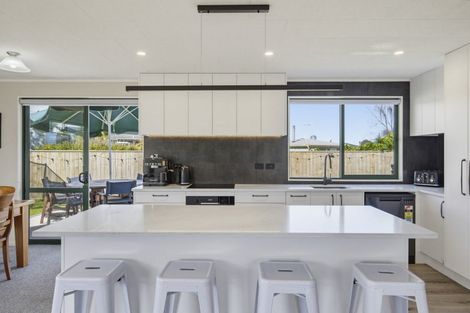 Photo of property in 16b Karaka Street, Otaki Beach, Otaki, 5512