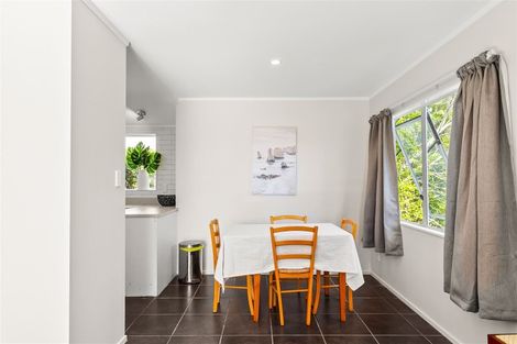 Photo of property in 34 Sungrove Rise, Sunnyvale, Auckland, 0612