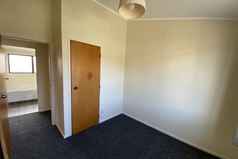 Photo of property in 1/6 Clare Place, Glenfield, Auckland, 0629