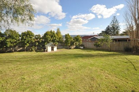 Photo of property in 47 View Road, Henderson, Auckland, 0612