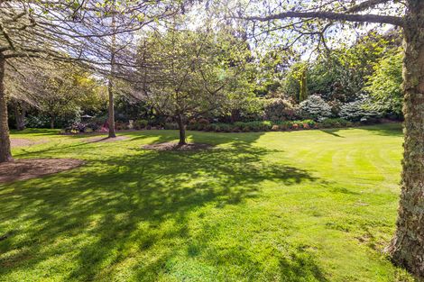 Photo of property in 280 Gillespie Place, Acacia Bay, Taupo, 3385