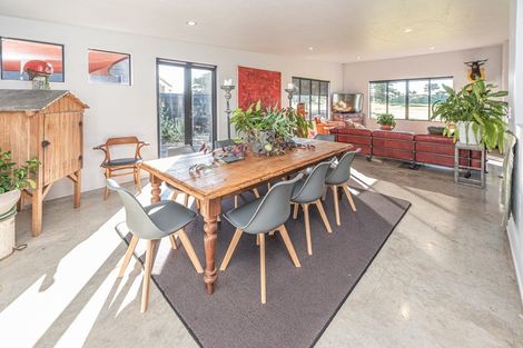 Photo of property in 21 Golf Vue Place, Castlecliff, Whanganui, 4501