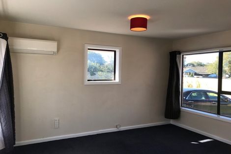 Photo of property in 83 Daniels Road, Redwood, Christchurch, 8051