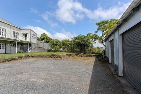 Photo of property in 218 Frankley Road, Frankleigh Park, New Plymouth, 4310