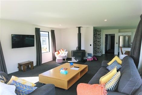 Photo of property in 40 Marbleleaf Lane, Albert Town, Wanaka, 9305