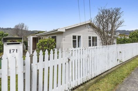 Photo of property in 171 George Street, Stokes Valley, Lower Hutt, 5019