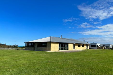 Photo of property in 3/102 Beach Road, Awamoa, Oamaru, 9495