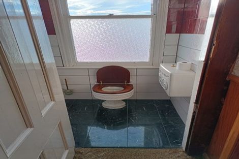 Photo of property in 106 Egmont Street, Patea, 4520