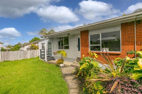 Photo of property in 6/27 Wright Road, Point Chevalier, Auckland, 1022