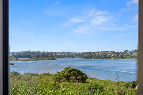 Photo of property in 134 Arran Point Parade, Orewa, 0931