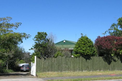 Photo of property in 129 Oreil Avenue, West Harbour, Auckland, 0618