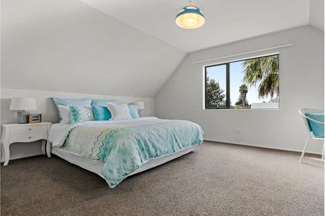 Photo of property in 50a Amberley Avenue, Te Atatu South, Auckland, 0610