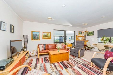 Photo of property in 323 Hobsonville Road, Hobsonville, Auckland, 0618