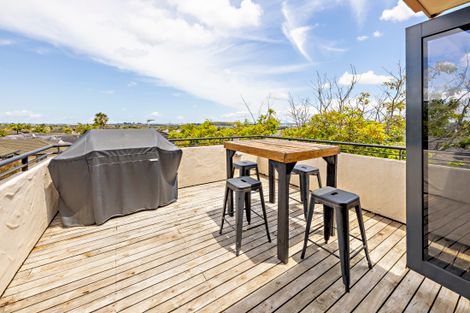 Photo of property in 13 Conacher Close, East Tamaki Heights, Auckland, 2016