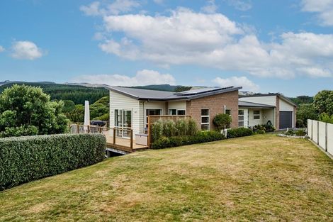 Photo of property in 19 Gray Street, Pukerua Bay, 5026