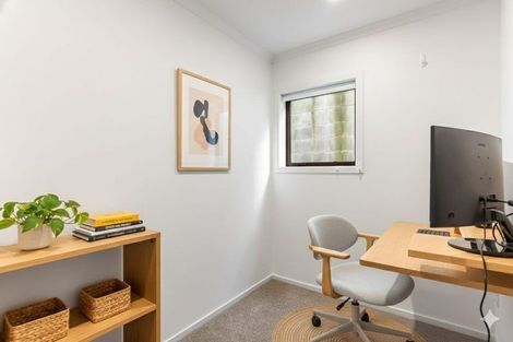 Photo of property in 77 Erlestoke Crescent, Churton Park, Wellington, 6037