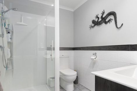 Photo of property in 37 Canon Road, Tanners Point, Katikati, 3170