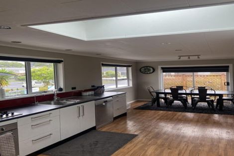 Photo of property in 147 Govett Avenue, Frankleigh Park, New Plymouth, 4310