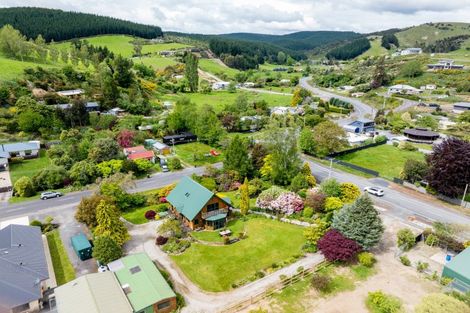 Photo of property in 7 Greenhithe Street, Waihola, Milton, 9073