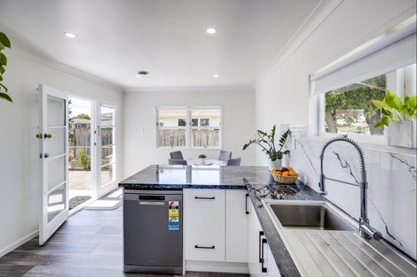 Photo of property in 37 Wycliffe Street, Onekawa, Napier, 4110