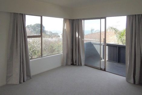Photo of property in 2/3 Rahopara Street, Castor Bay, Auckland, 0620