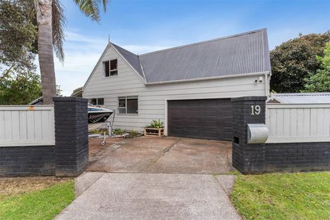 Photo of property in 19 Marendellas Drive, Bucklands Beach, Auckland, 2014