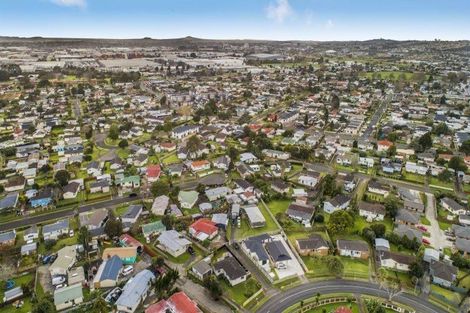 Photo of property in 44 Sunlands Drive, Manurewa, Auckland, 2102