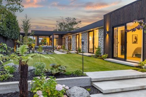 Photo of property in 97 Bryndwr Road, Bryndwr, Christchurch, 8052