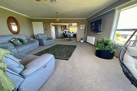 Photo of property in 17 Saint Andrew Place, Balclutha, 9230