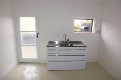 Photo of property in 2/95 Beach Road, Pahurehure, Papakura, 2113