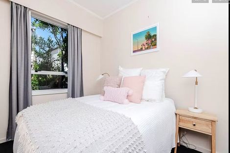 Photo of property in 10 Black Rock Road, Newlands, Wellington, 6037