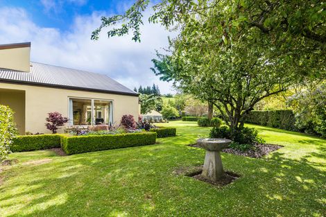 Photo of property in 280 Gillespie Place, Acacia Bay, Taupo, 3385