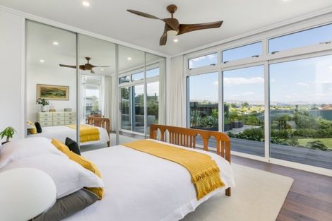 Photo of property in 36a Busby Hill, Havelock North, 4130