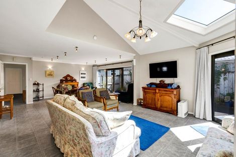 Photo of property in 167 Carrington Street, Lower Vogeltown, New Plymouth, 4310