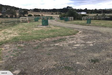 Photo of property in 245a Muriwai Valley Road, Muriwai, Waimauku, 0881