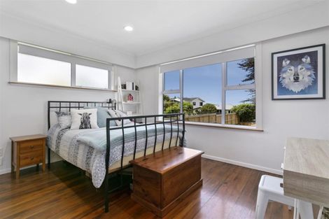 Photo of property in 5 Te Hatepe Avenue, Taupo, 3330