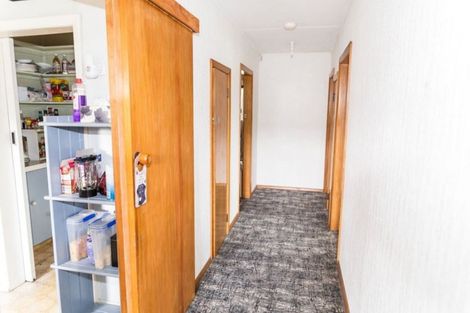 Photo of property in 21 Taradale Road, Dannevirke, 4930