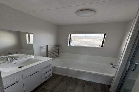 Photo of property in 3 Bartholomew Drive, Nawton, Hamilton, 3200