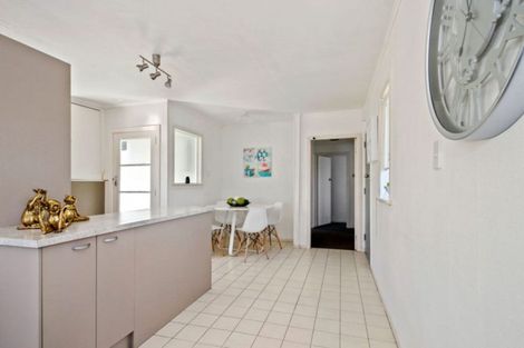 Photo of property in 102 Dominion Road, Papakura, 2110