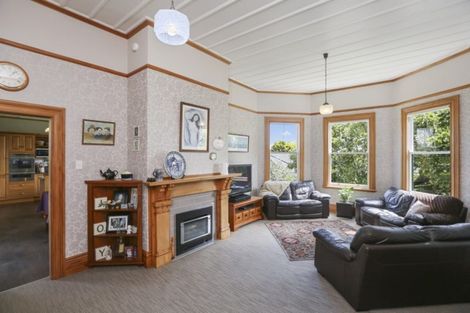 Photo of property in 162a Mangorei Road, Merrilands, New Plymouth, 4312